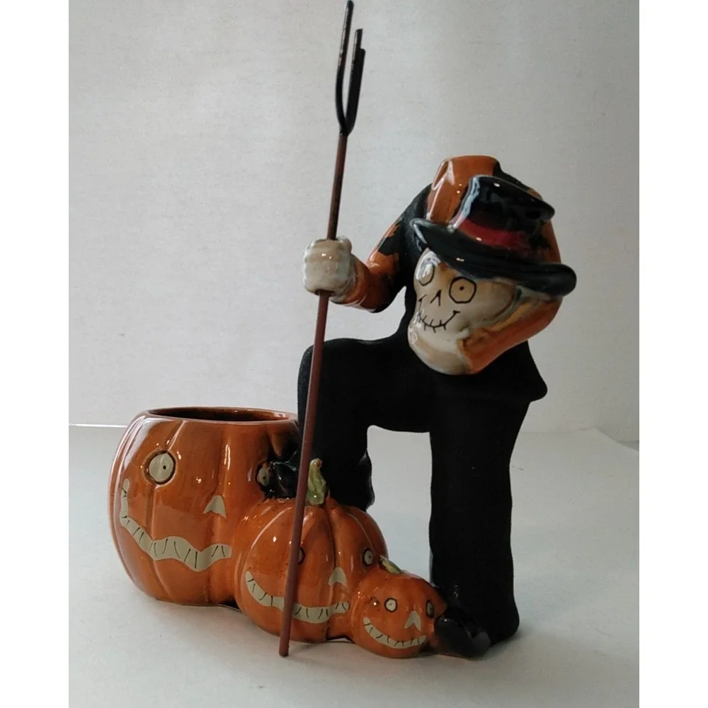 Yankee Candle Headless Pumpkin Farmer Boney Bunch Votive Holder 2011 Retired